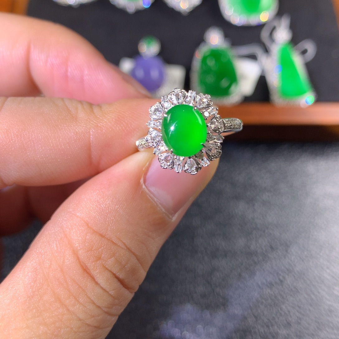 翡翠18K金镶嵌戒指翡翠