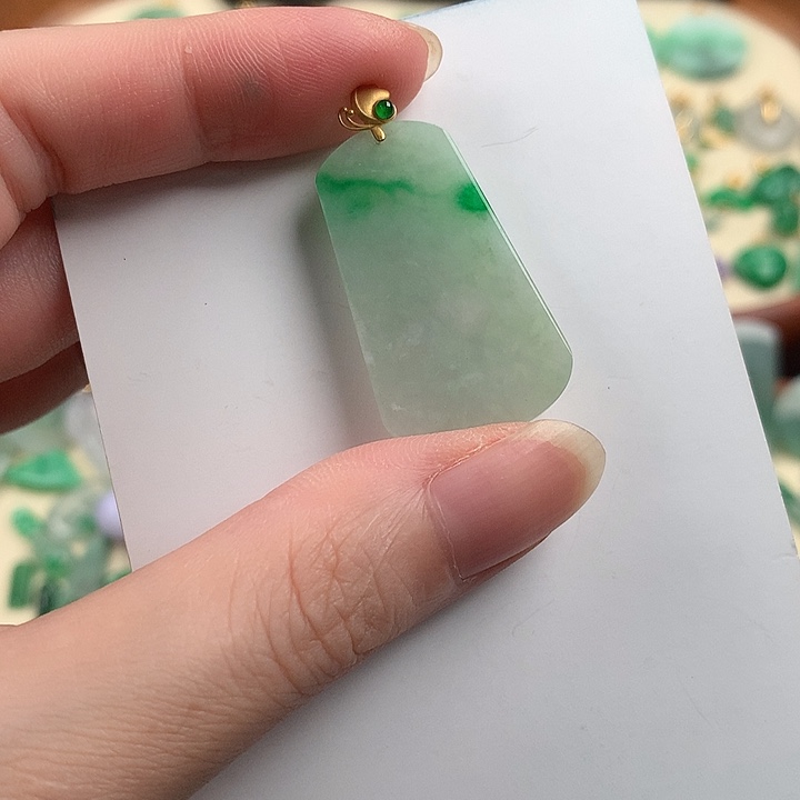 颈饰18K金镶嵌翡翠76323677777