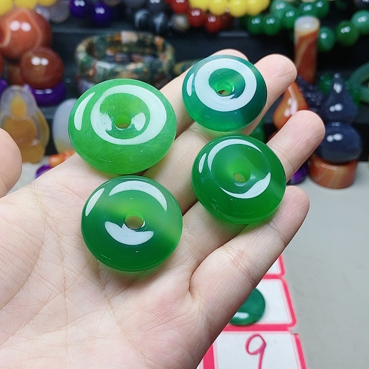 未镶嵌颈饰玛瑙/玉髓梦*