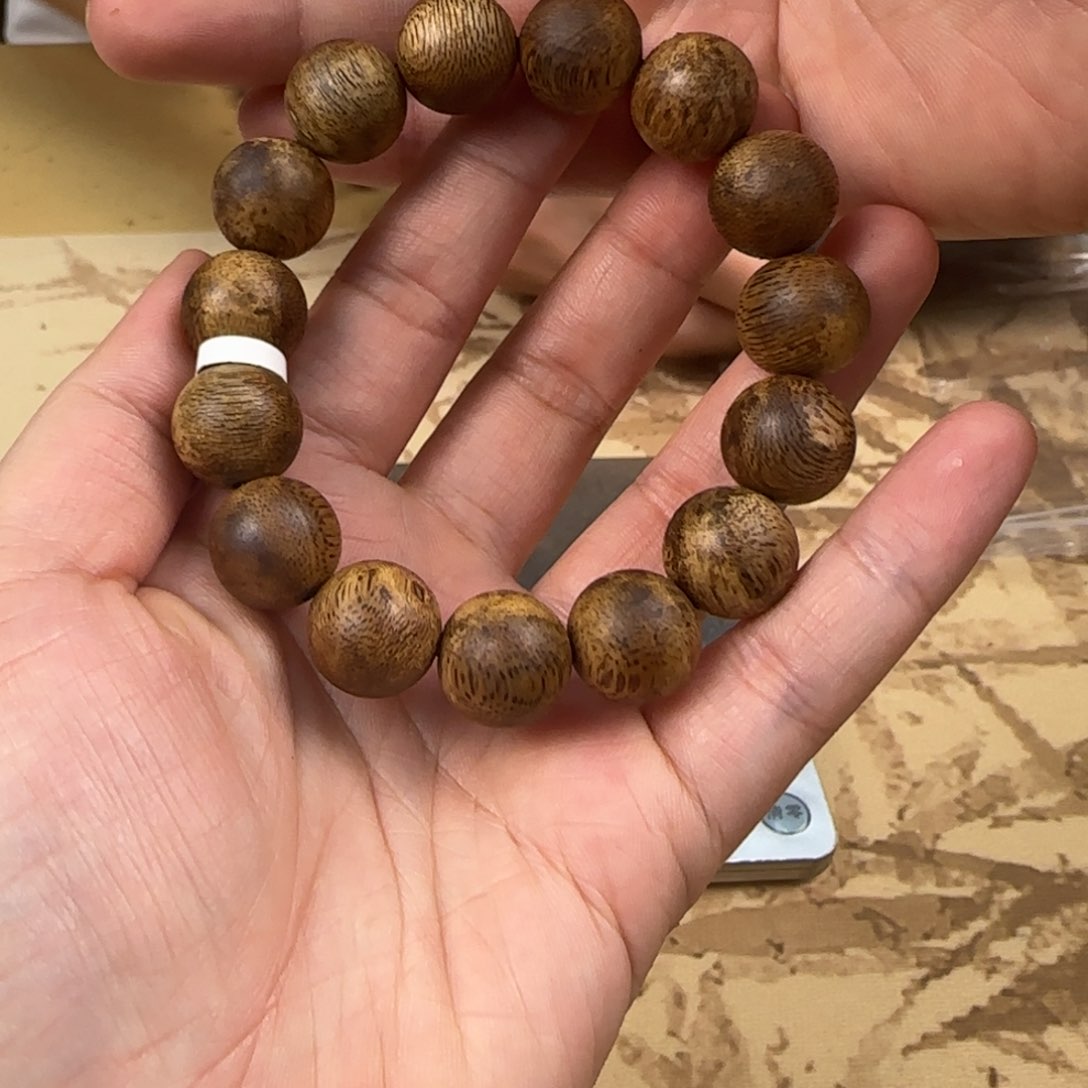 沉香手串白棋圆珠1.4高货13克