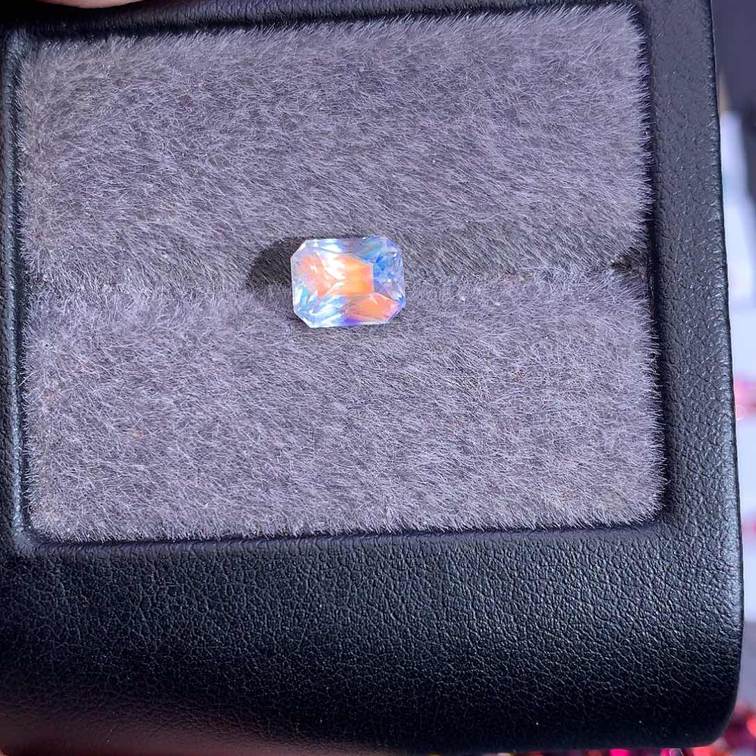 月光石裸石未镶嵌1.92ct