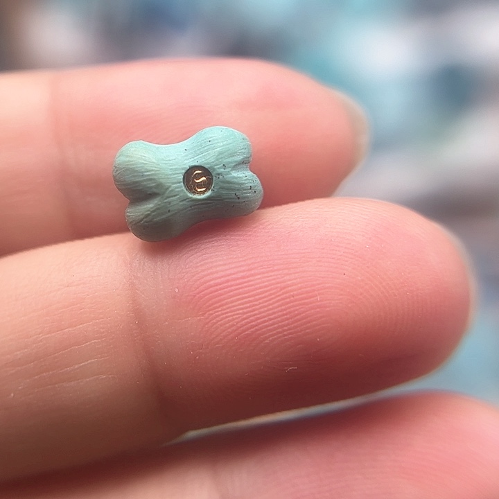 绿松石颈饰未镶嵌