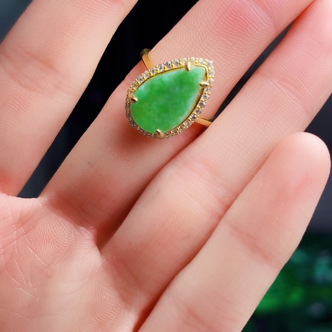 颈饰未镶嵌翡翠多样性