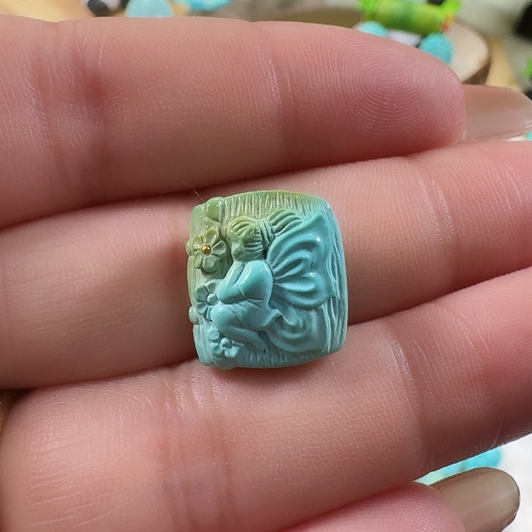绿松石未镶嵌颈饰