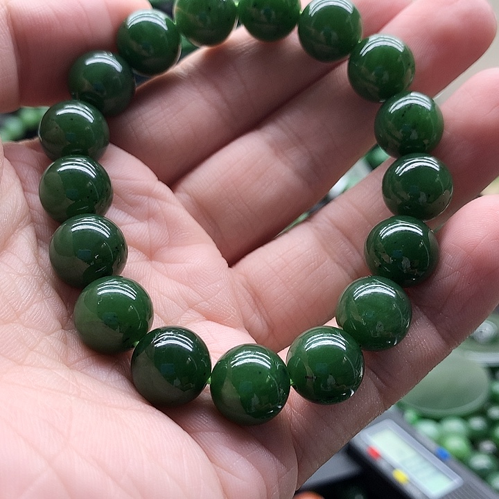 手链未镶嵌和田玉（碧玉）