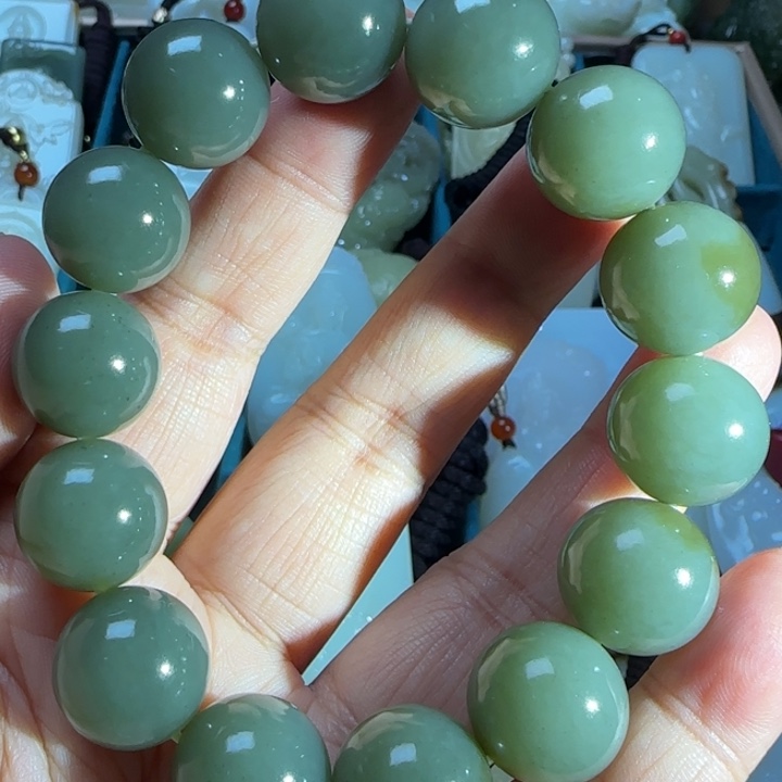 和田玉（糖玉）未镶嵌颈饰