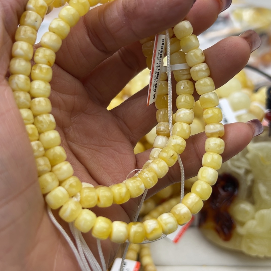 琥珀珠宝奇石未镶嵌