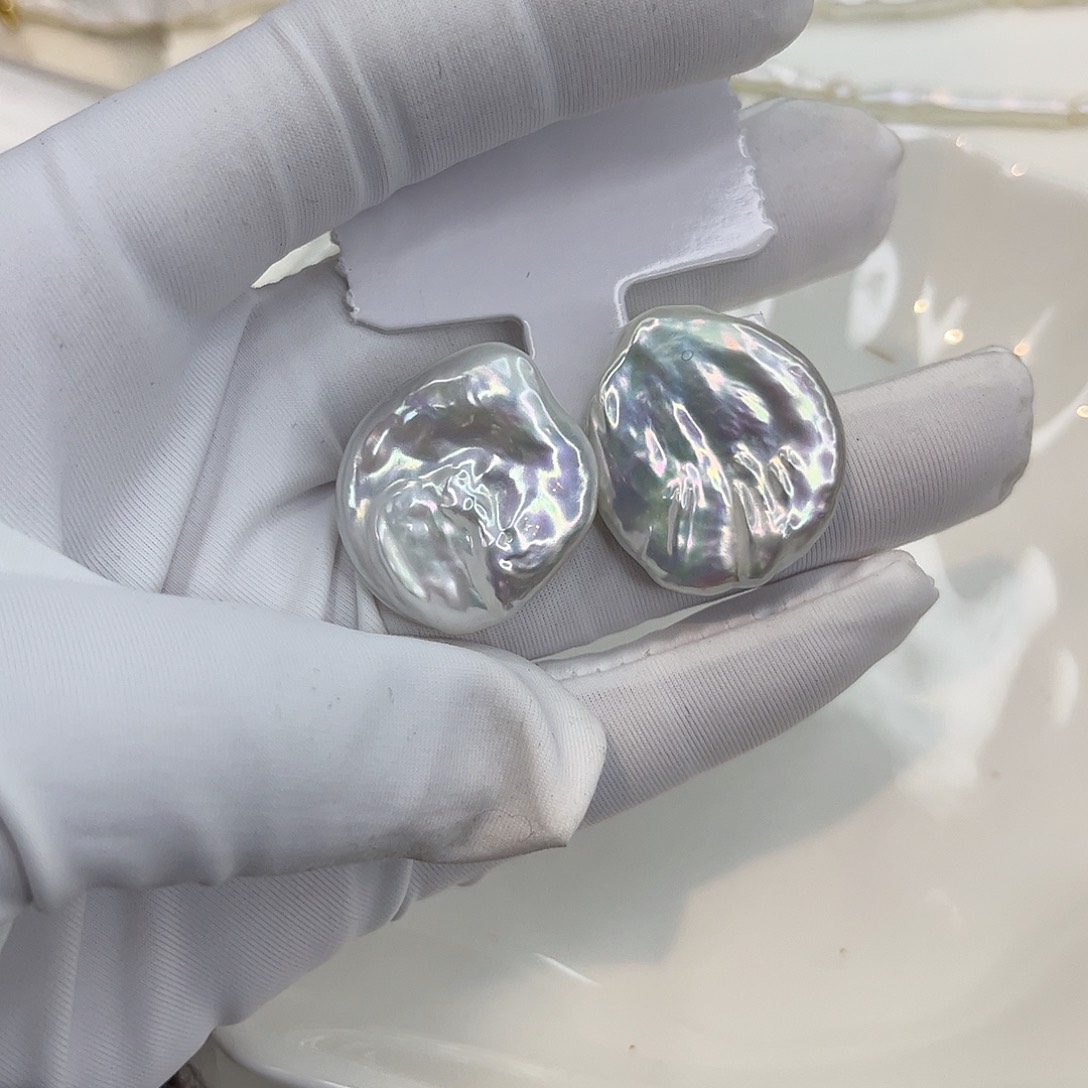 淡水珍珠银S925镶嵌耳饰