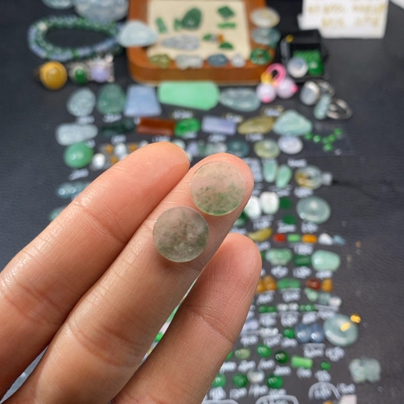 【闪购商品】翡翠挂件未镶嵌圆牌