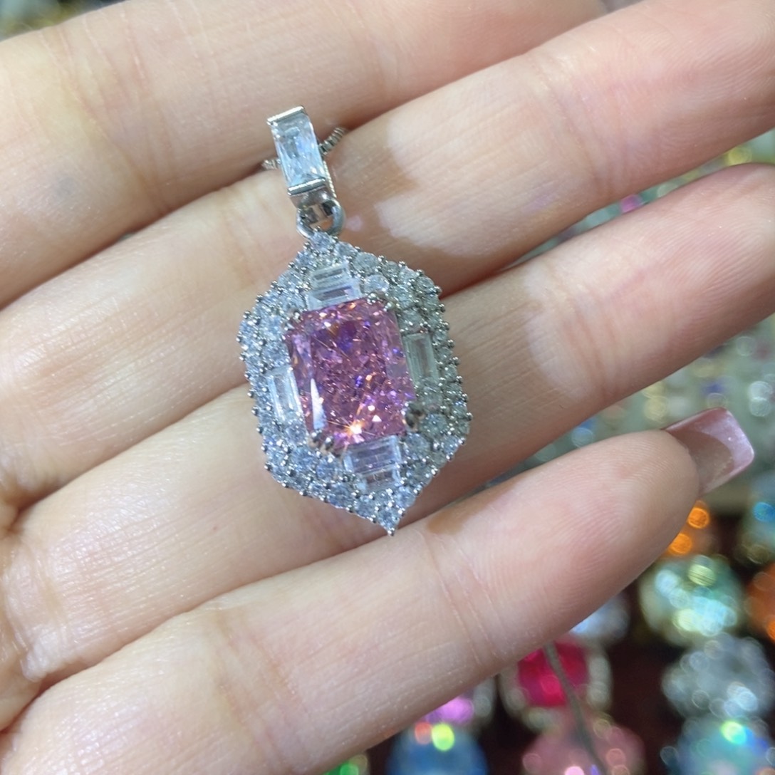 66锆石（处理）吊坠