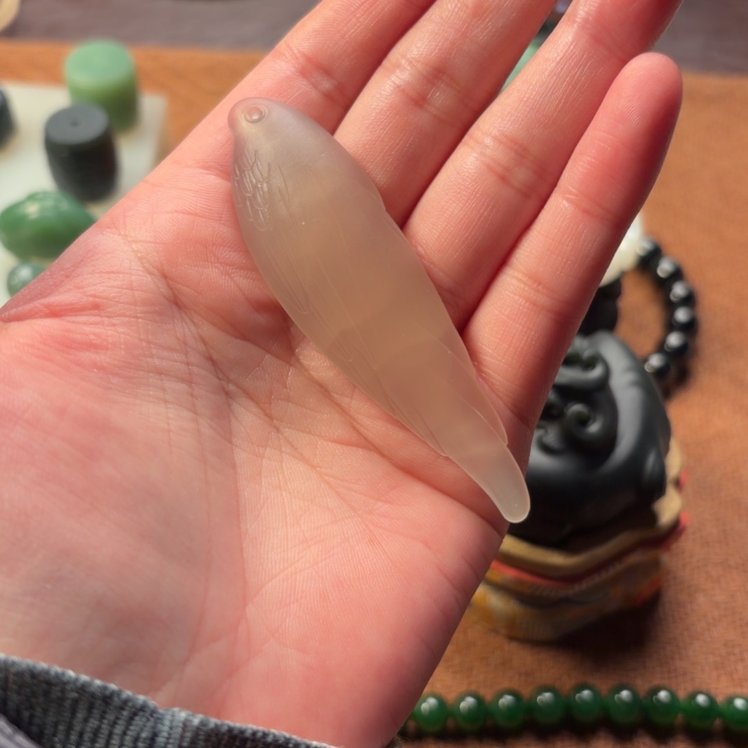 李***️南红玛瑙未镶嵌颈饰