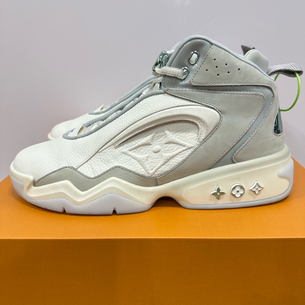 95新 LouisVuitton/路易威登 42码 Trainer 2 灰白色 休闲鞋