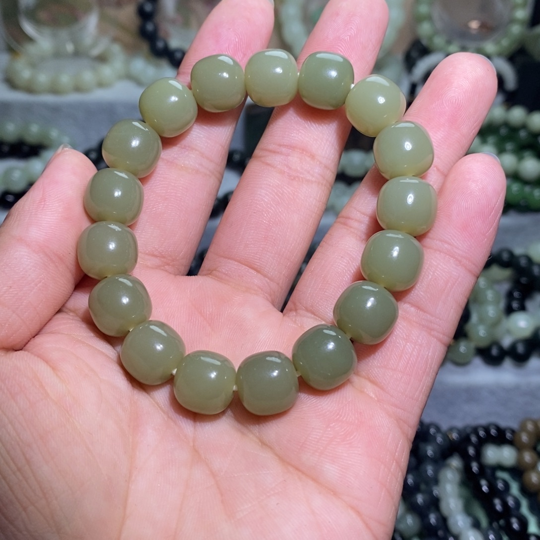 和田玉未镶嵌手链