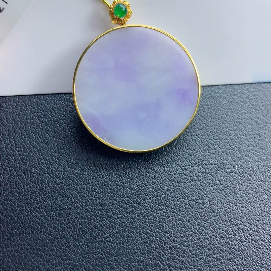 翡翠颈饰未镶嵌无事牌