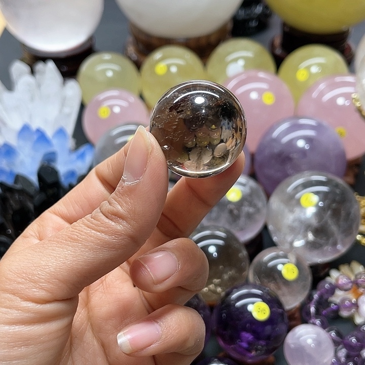 水晶水晶球茶黄卡3未镶嵌