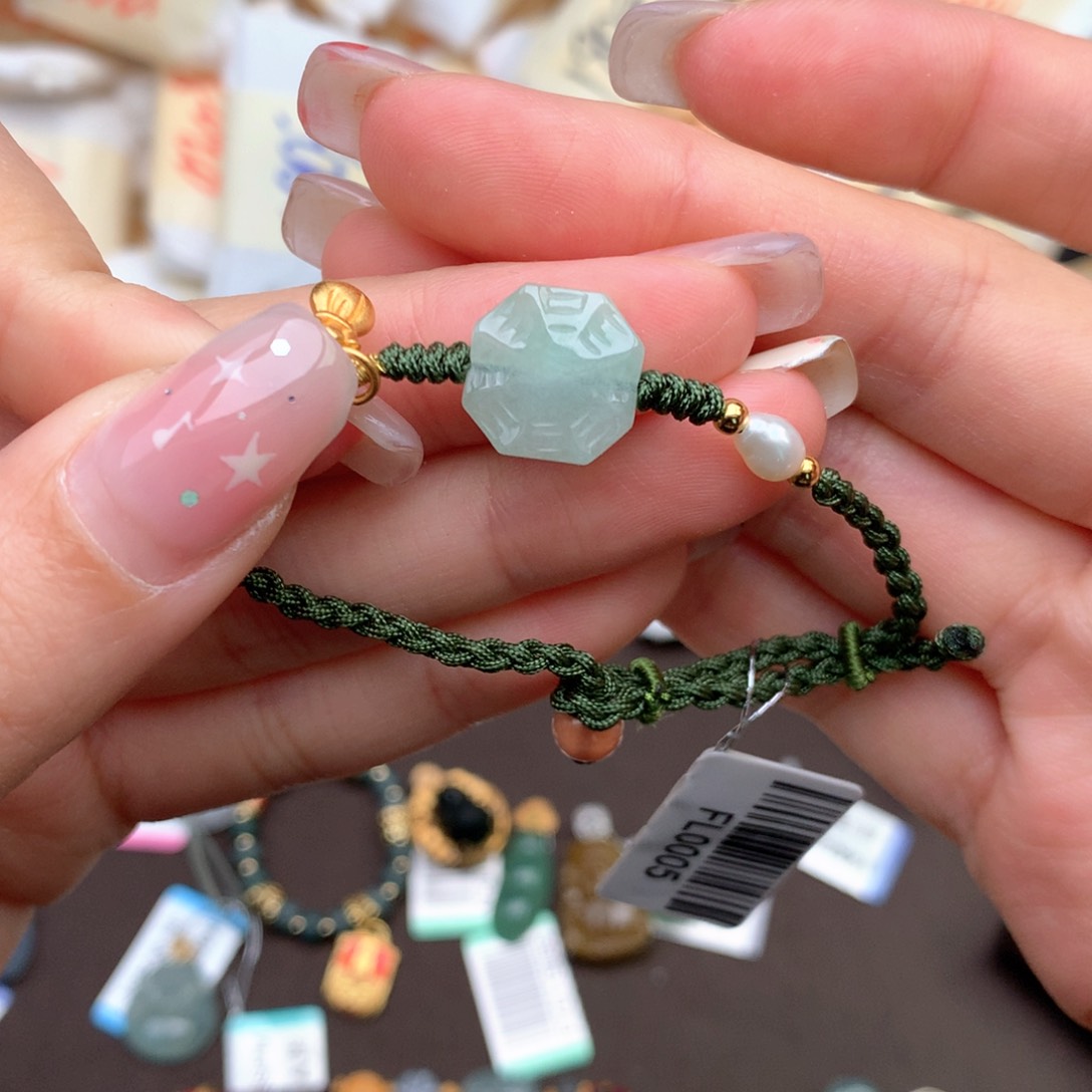 【闪购商品】翡翠手绳未镶嵌一