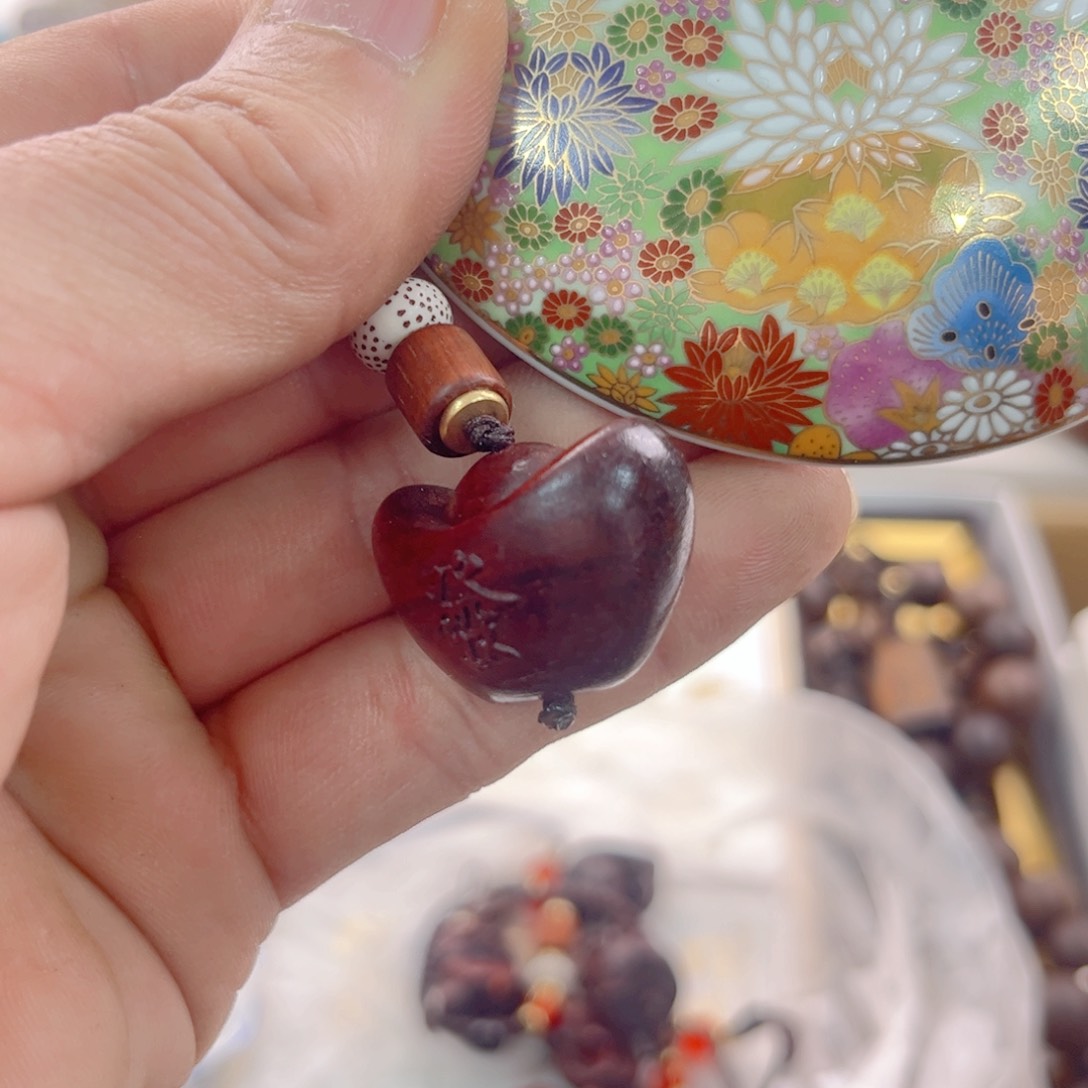 瓷片~****~啊啊啊啊啊啊啊啊啊啊啊