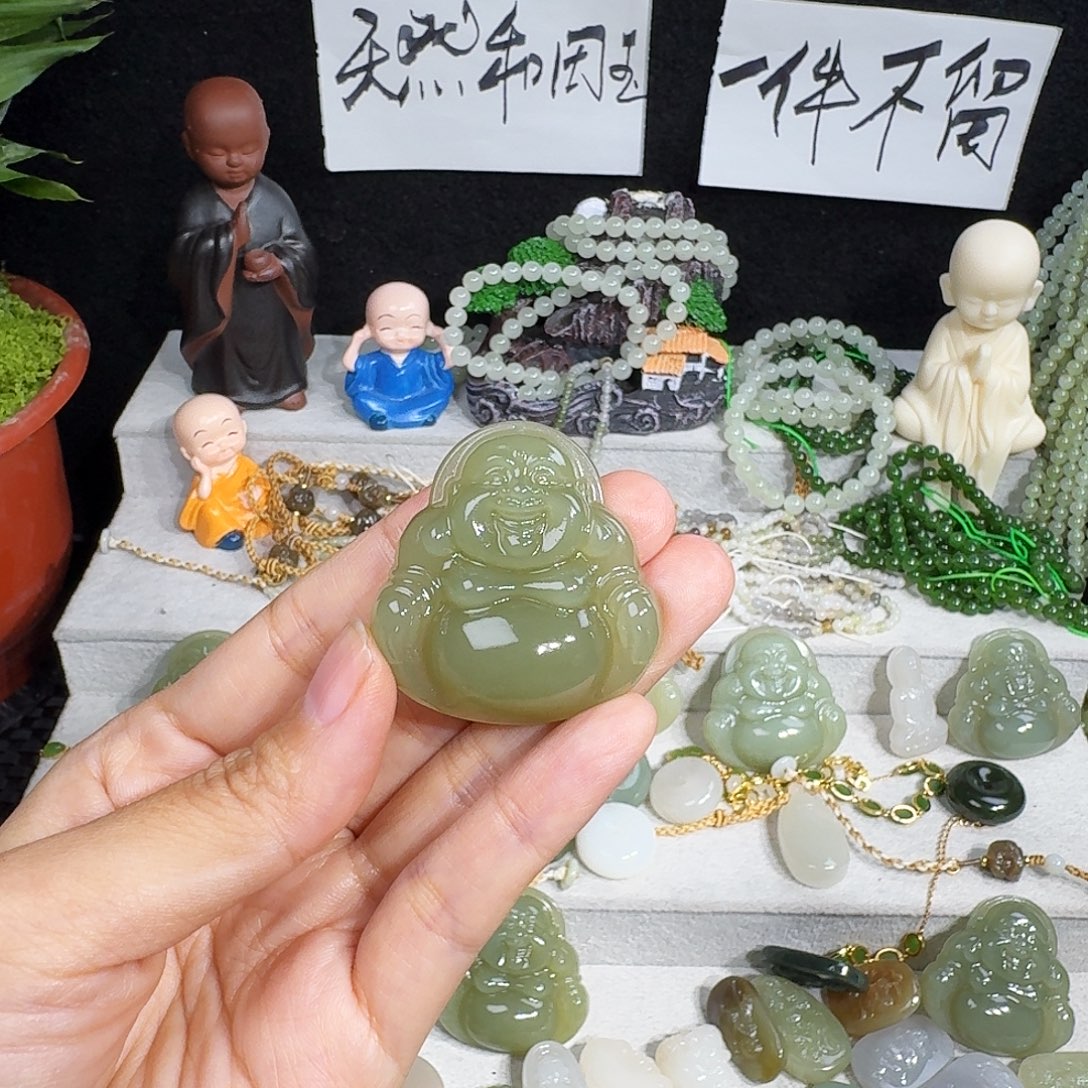 和田玉未镶嵌颈饰