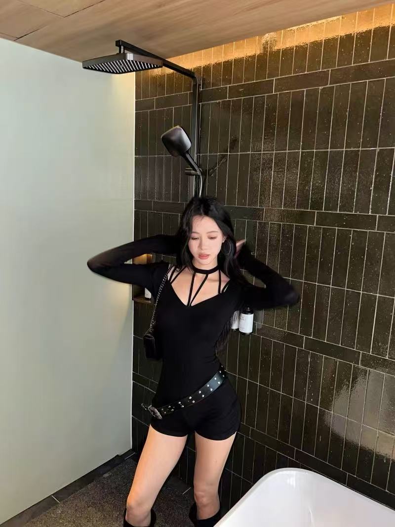黑色美式辣妹长袖连体裤女早秋修身高腰休闲裤子小众显瘦连衣裙