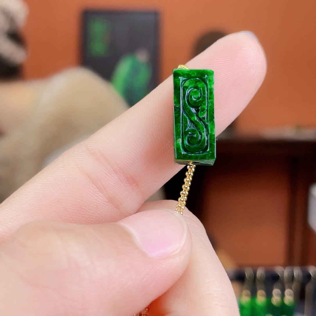 翡翠未镶嵌耳饰饰品