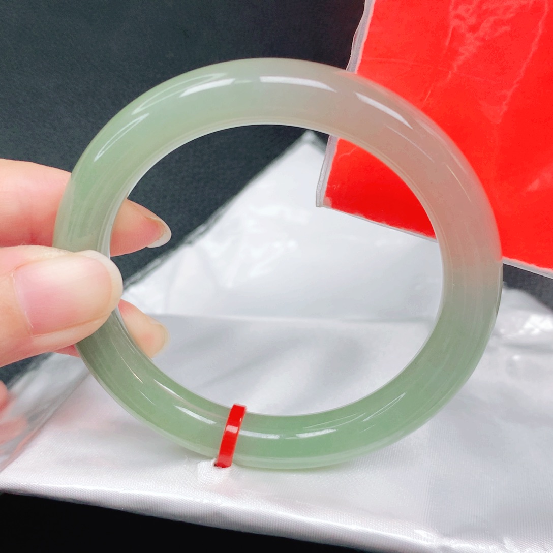 翡翠未镶嵌手镯55圈