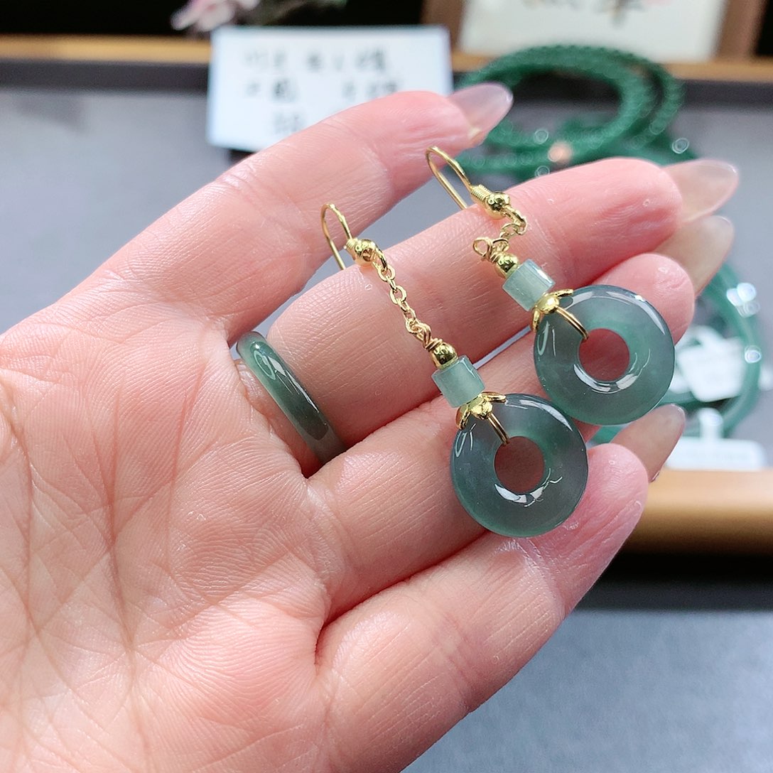 翡翠手镯（圆镯）未镶嵌