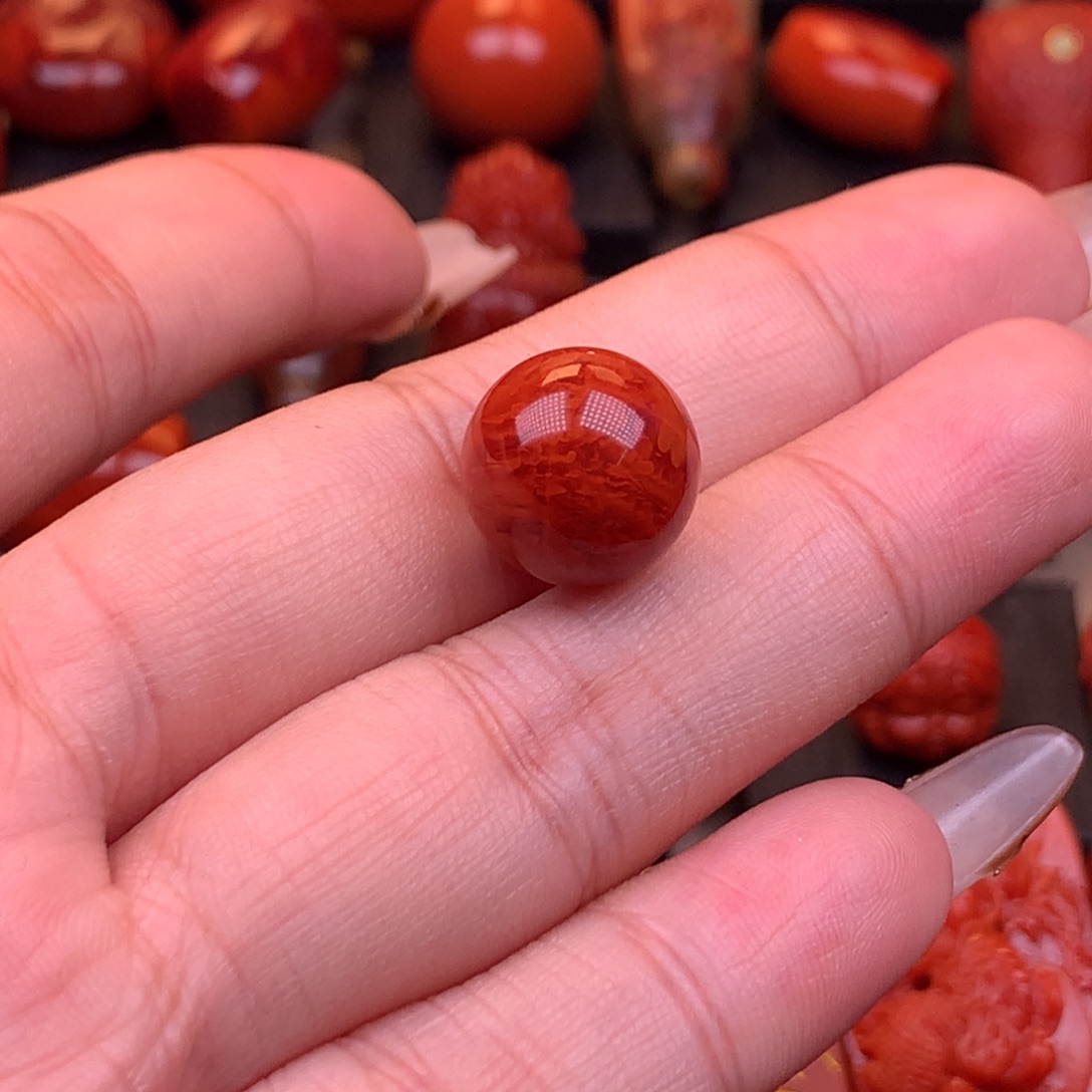 南红玛瑙未镶嵌川料原矿高品圆珠13mm