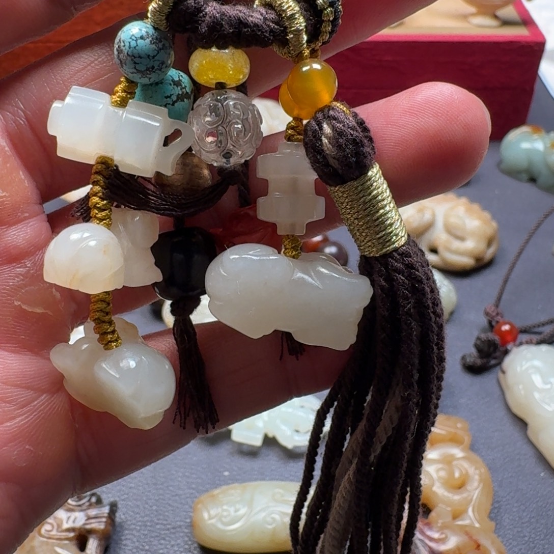 慧***尘和田玉未镶嵌挂件