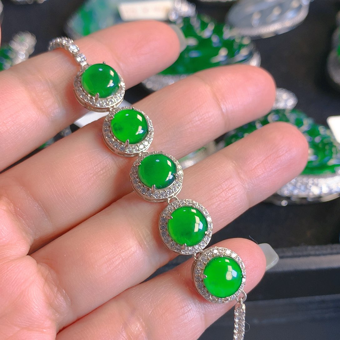 翡翠颈饰银S925镶嵌翡翠