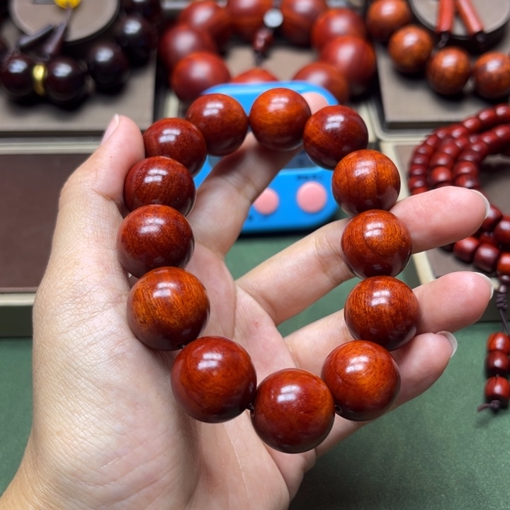 星***器木小叶紫檀手工艺