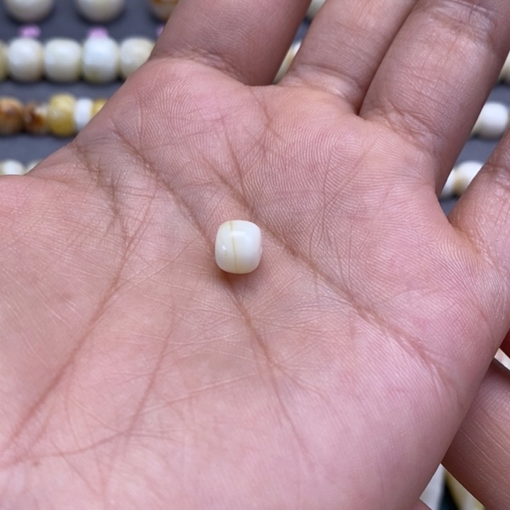 未镶嵌蜜蜡裸石波*老型