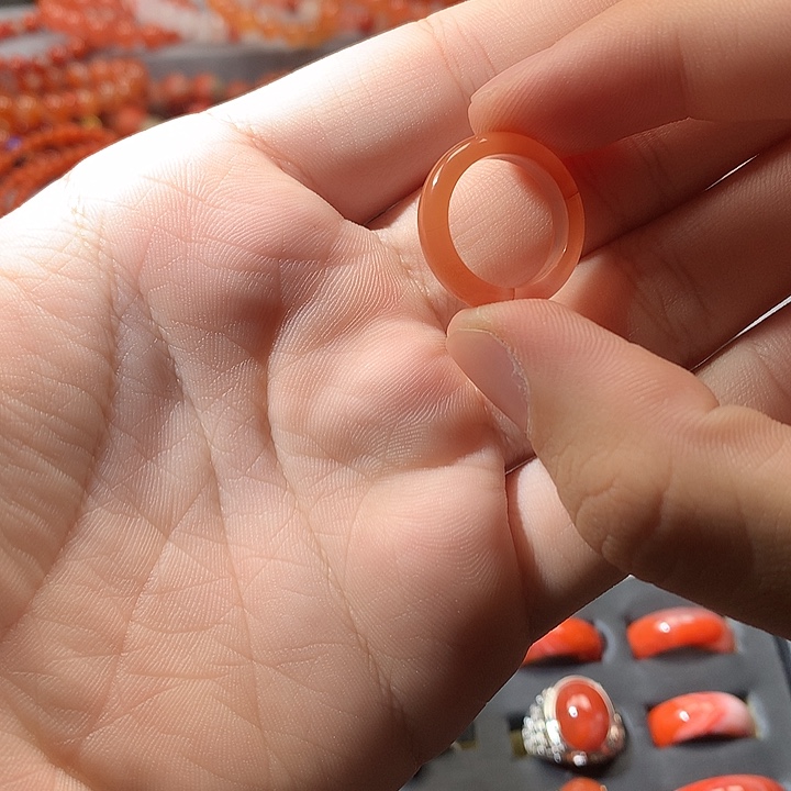 蓝***儿南红玛瑙未镶嵌戒圈