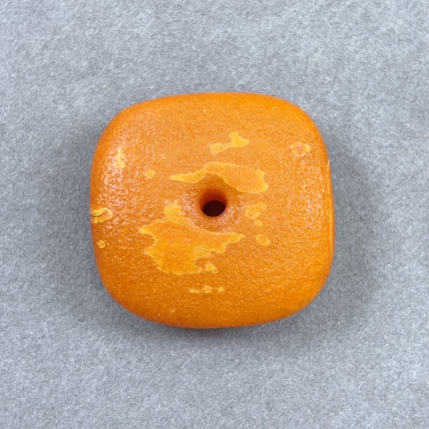老花蜡蜜蜡藏扣饼子28×27×10（542号）