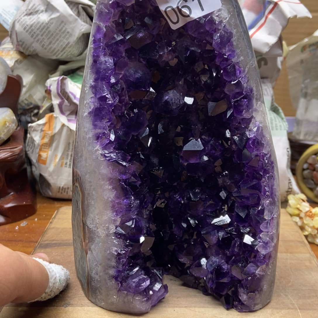 紫晶天然水晶摆件未镶嵌