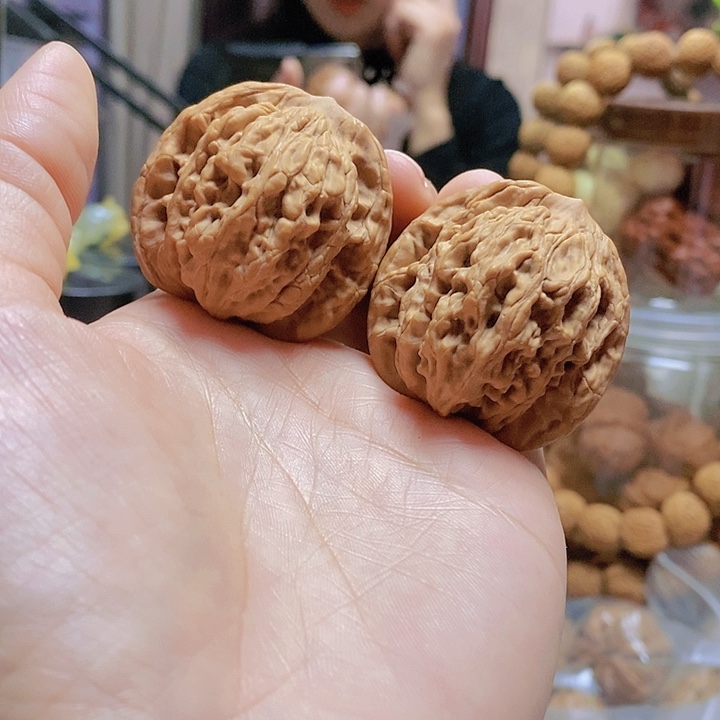 【闪购商品】文玩核桃把件39.5虎头