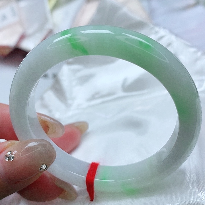 翡翠手镯未镶嵌缅甸天然A货翡翠