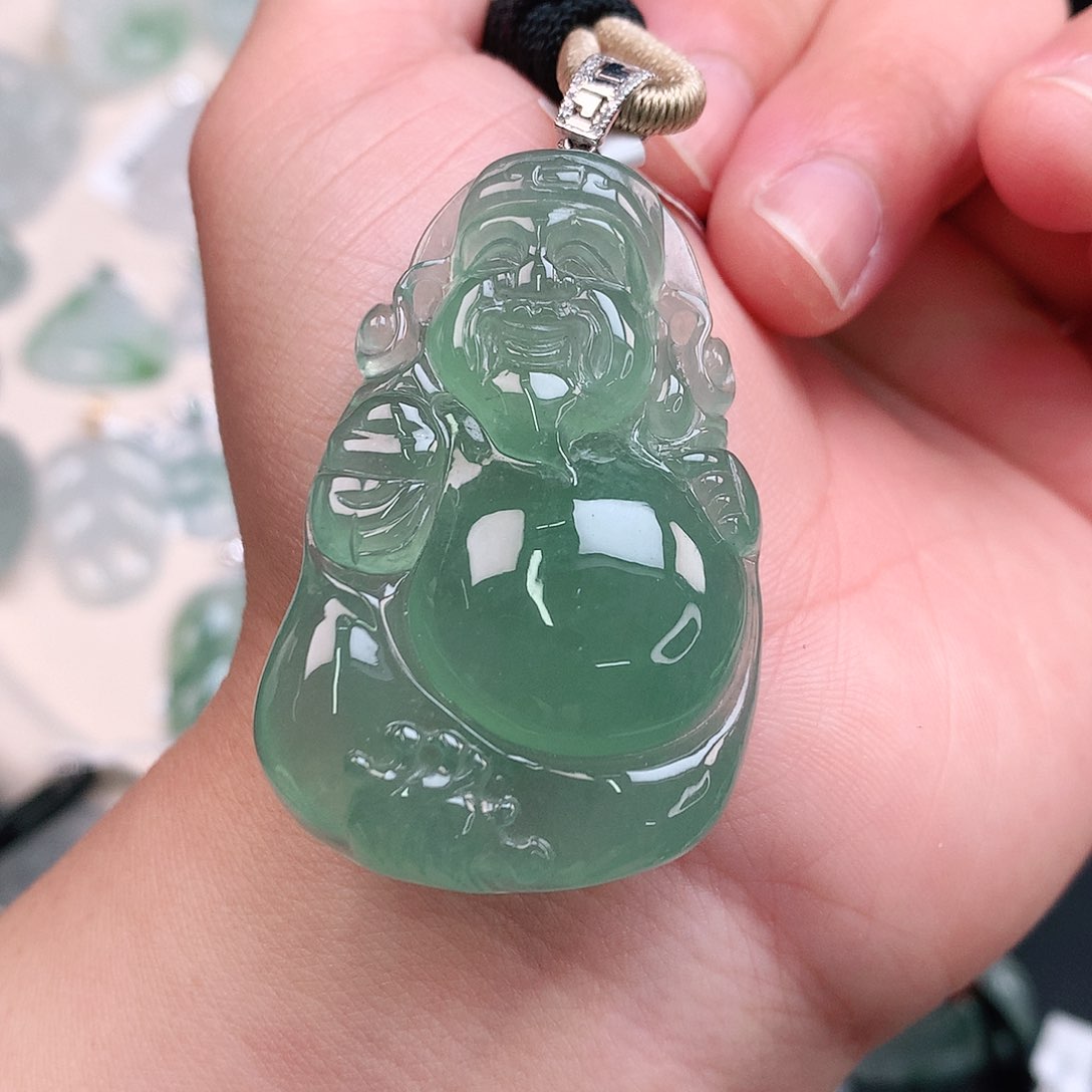 翡翠颈饰18K金镶嵌冰绿大财神爷47*30*9.5