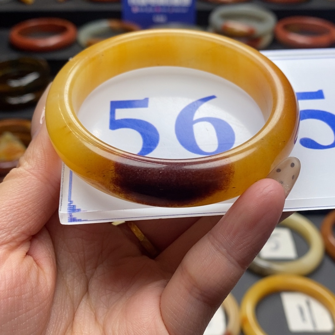 石英质玉（黄龙玉）手镯未镶嵌