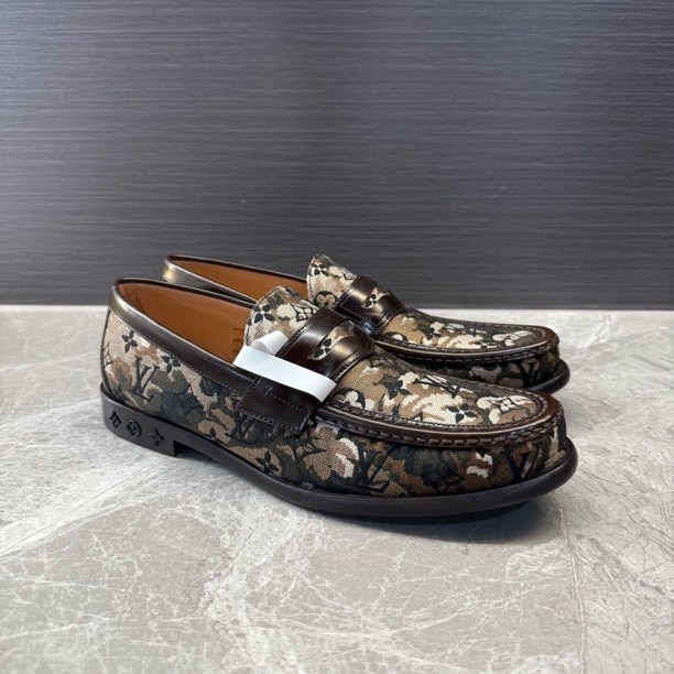 未使用 LouisVuitton/路易威登 迷彩帆布刺绣老花乐福鞋 41-42码
