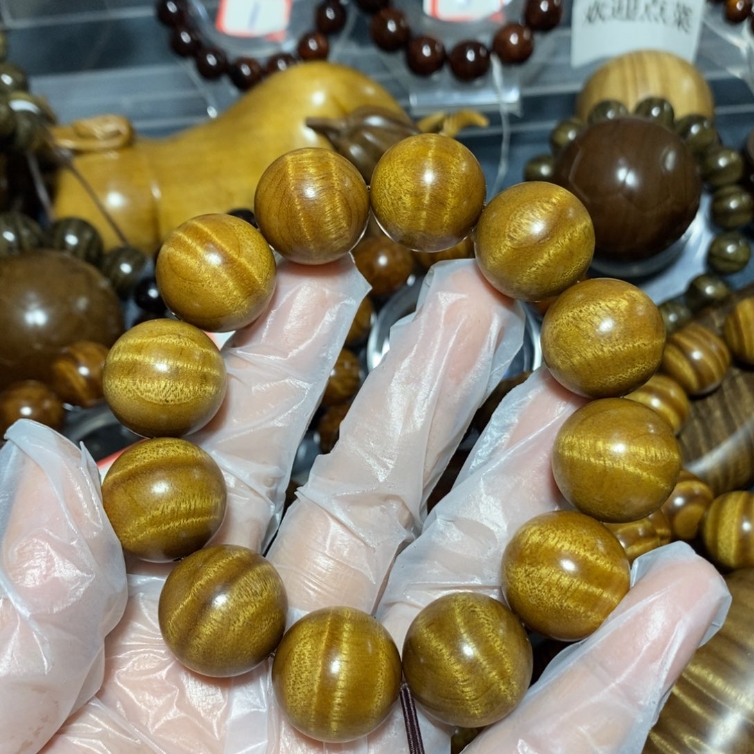 金丝楠木雕工艺品20