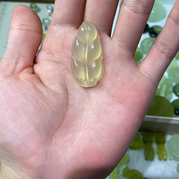 未镶嵌蛇纹石玉吊坠(不含链)22
