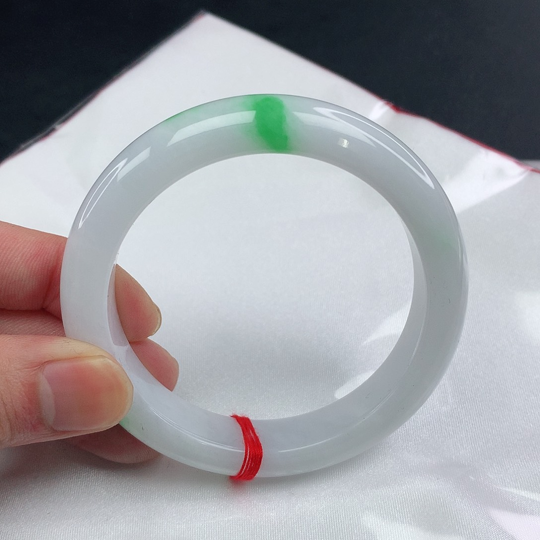 翡翠未镶嵌手镯圈57。8010