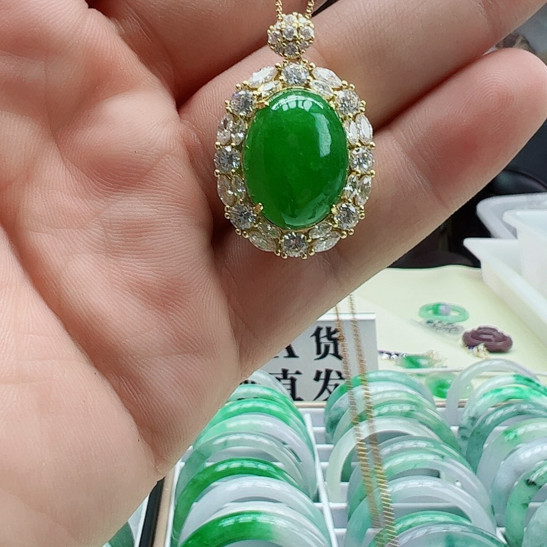 翡翠吊坠(赠链)银S925镶嵌