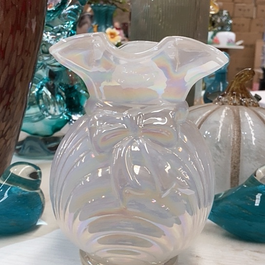 琉璃花瓶高19厘米口径6厘米