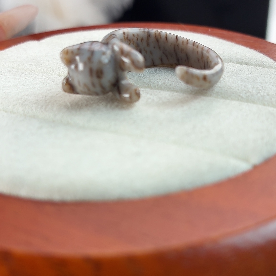 索***玛和田玉未镶嵌戒指r6白底草花猫猫开口戒17.7