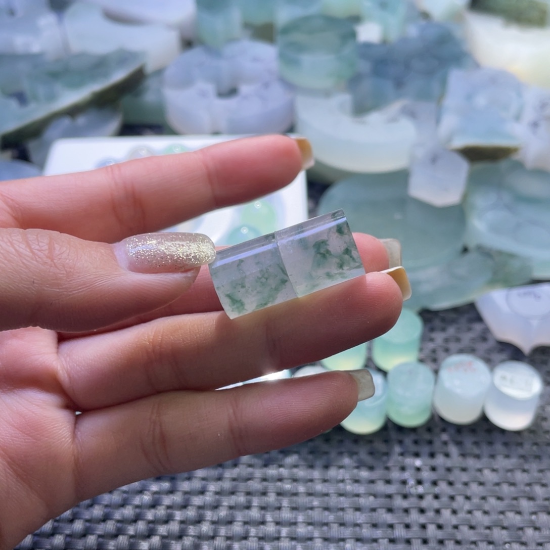 定制翡翠未镶嵌竹