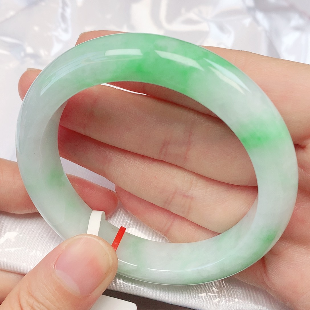 翡翠手镯未镶嵌抖音629