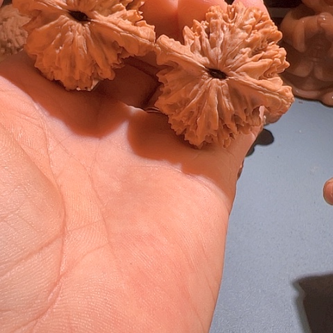文玩核桃把件皇冠39