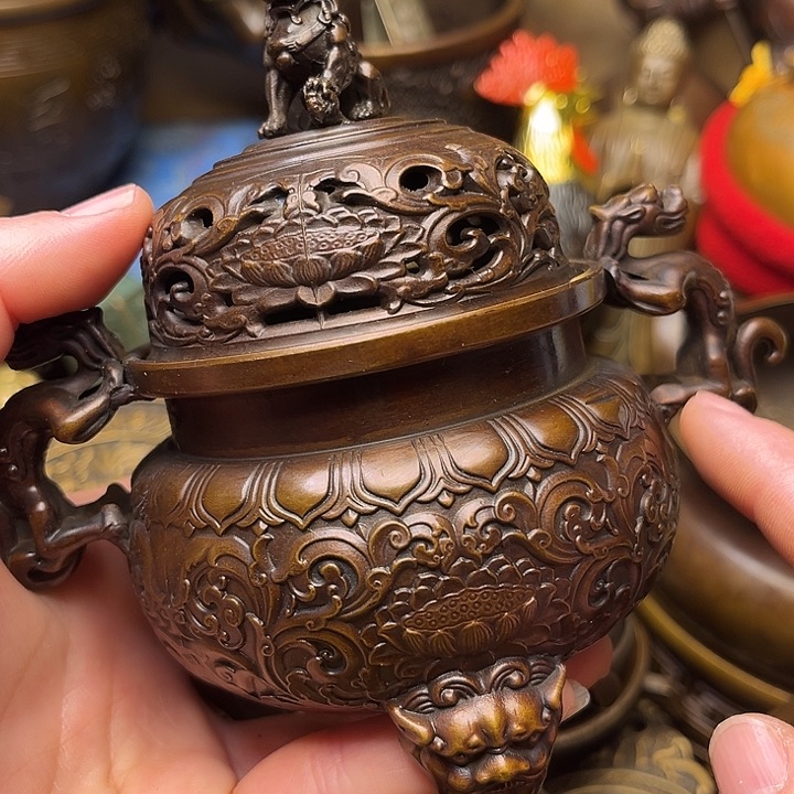 精美铜器批发档口