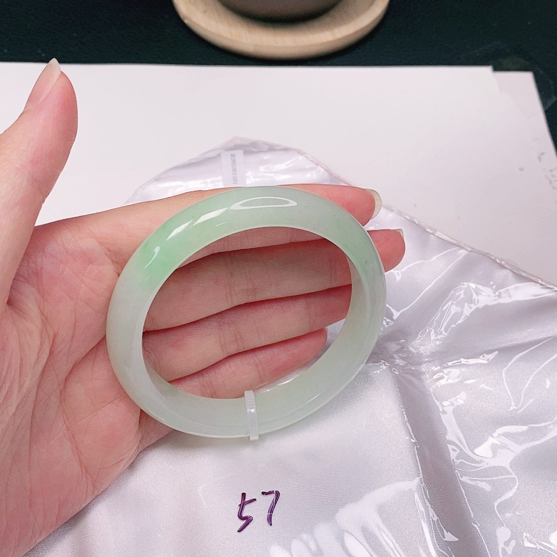 【闪购商品】翡翠手镯未镶嵌正圈